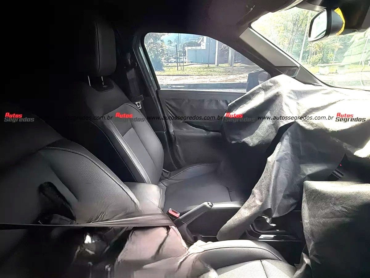Flagra-interior-do-novo-fiat-argo-2027