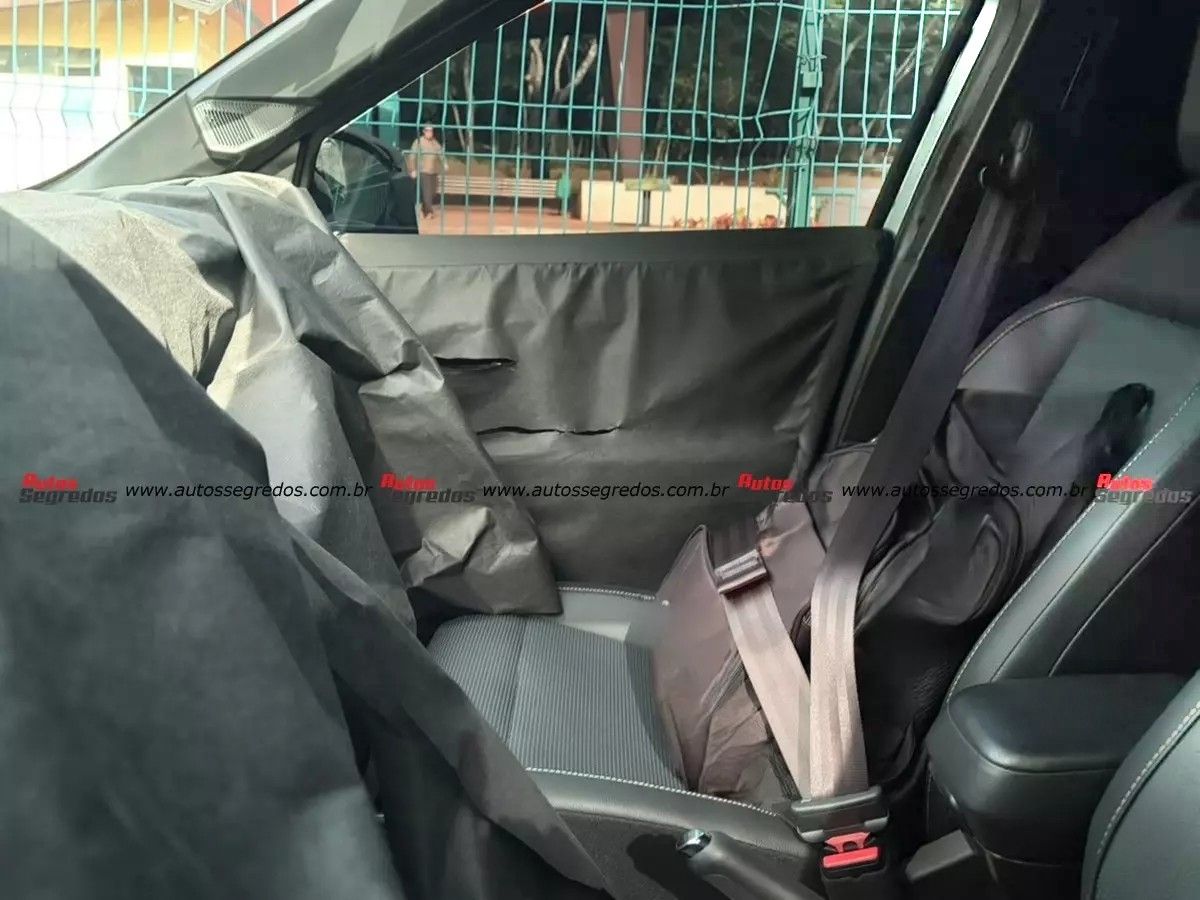 Novo-fiat-argo-t200-mhev-cvt-2027-5