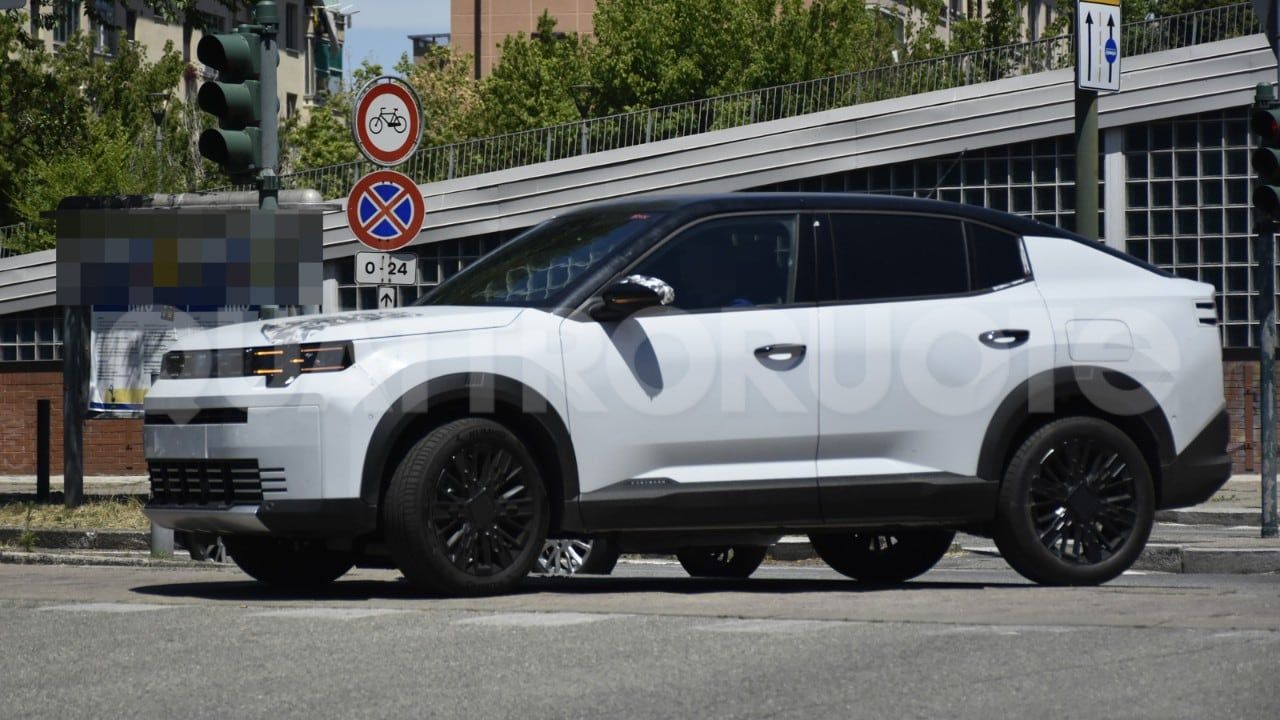 2026-fiat-grizzly-fastback-foto-spia-004