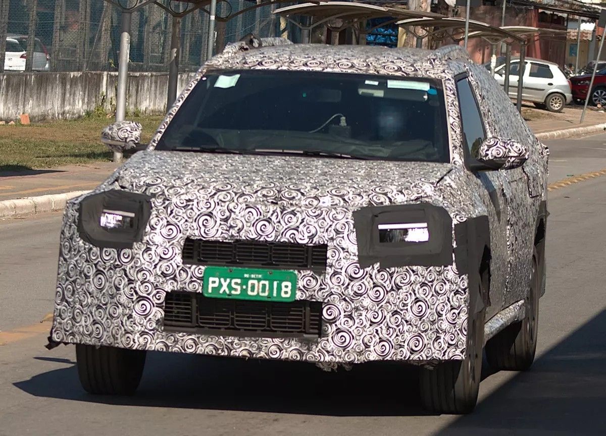 Flagra-fiat-suv-de-7-lugares-projeto-f2u-1
