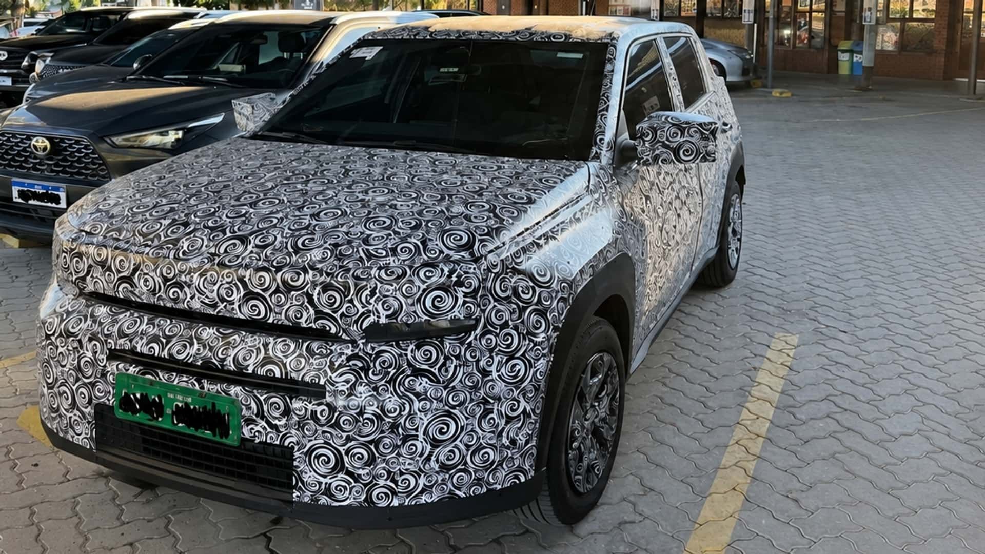 Flagra-fiat-argo-2027-sera-identico-ao-panda-e-tera-receita-de-i20(3)